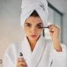 چگونه ریمل را پاک کنیم؟